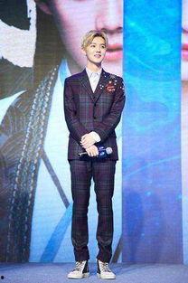 卓伟爆料互怼视频,娱乐圈风云再起，明星正面刚